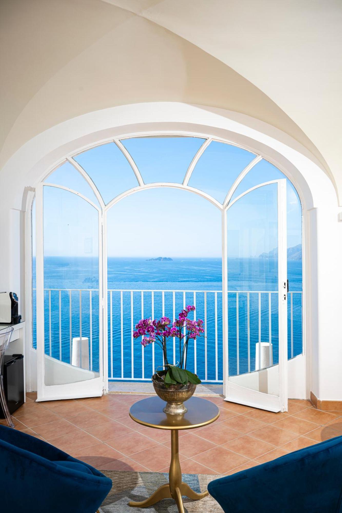 Villa Santa Chiara Positano Suites Esterno foto